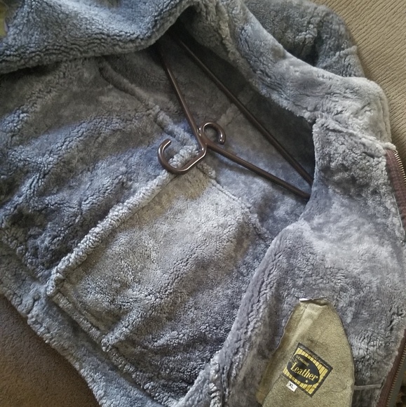 Grey shearling - Picture 3 of 4